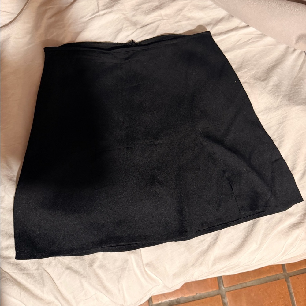 Reformation Margot Mini Skirt, size 4 - Picture 3 of 4